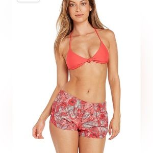 Volcom Women’s Dot The Island 2” Boardshorts MED